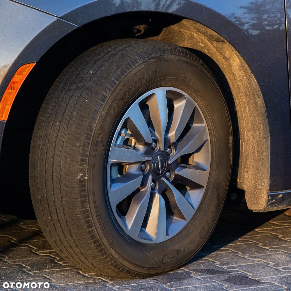 Chrysler Pacifica - 12