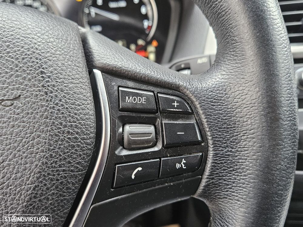 BMW 118 i Aut. Edition Colorvision - 32