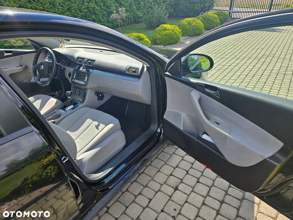 Volkswagen Passat 1.9 TDI Comfortline - 10