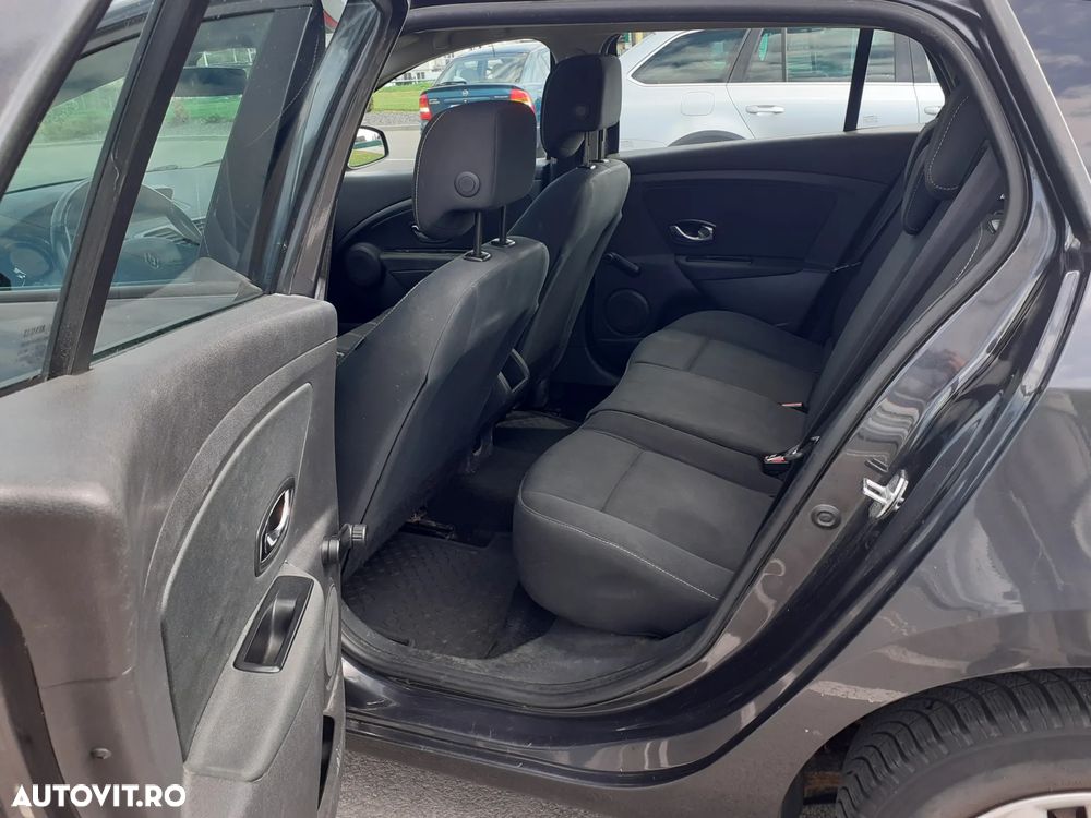 Renault Megane ENERGY dCi 110 Start & Stop LIMITED - 9