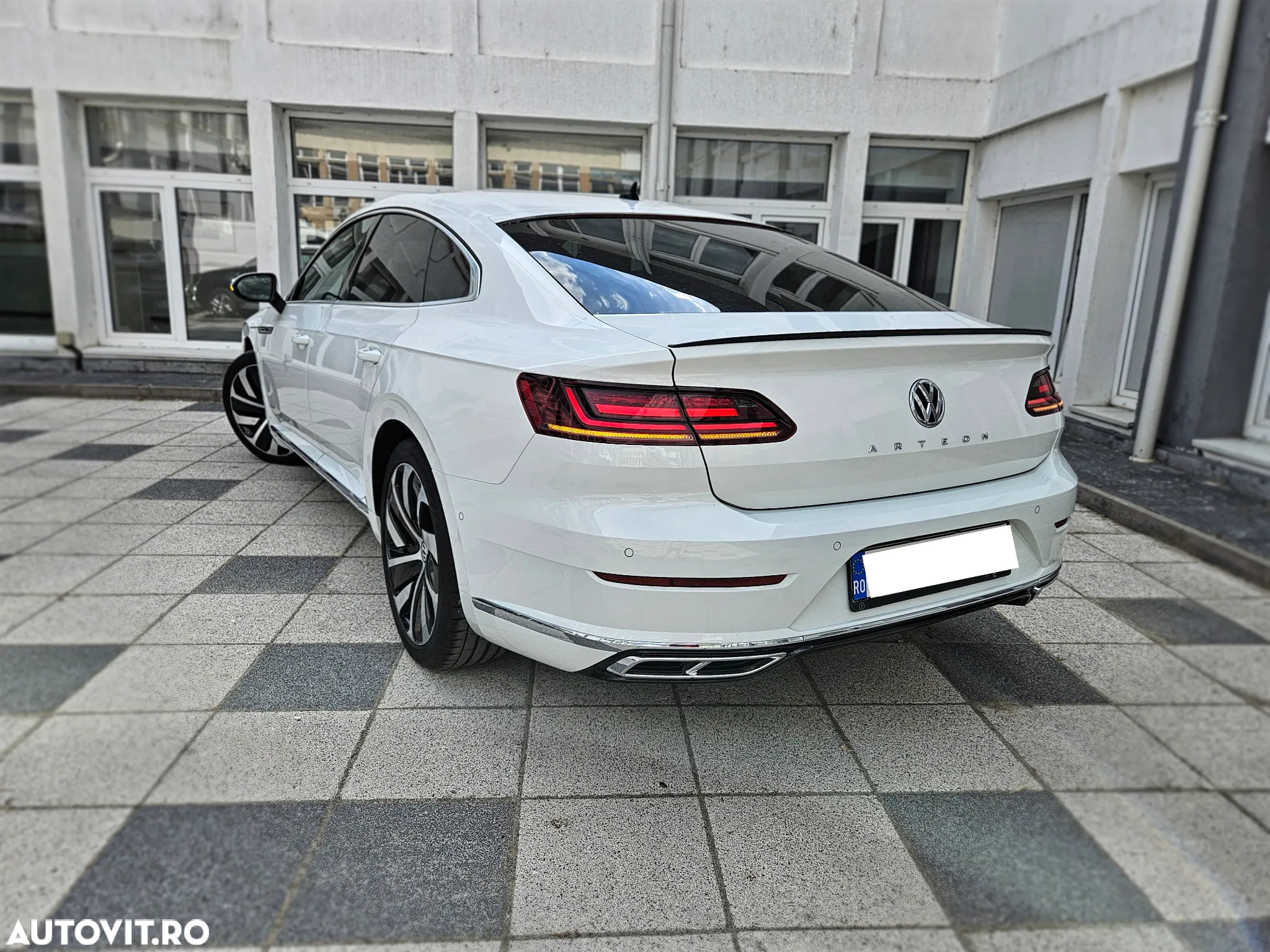 Volkswagen ARTEON 2.0 TDI DSG R-Line - 9