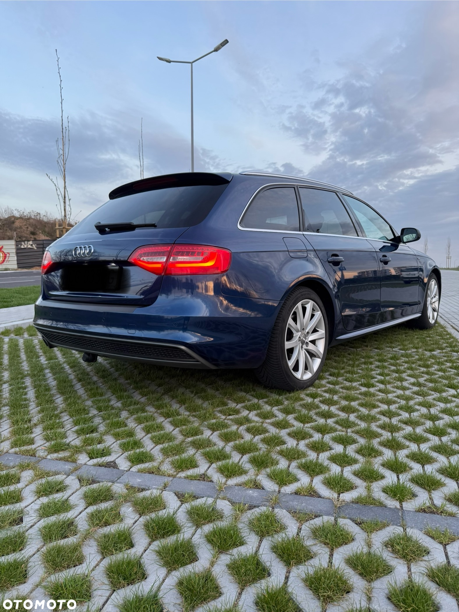 Audi A4 2.0 TDI Quattro Line S tronic - 5