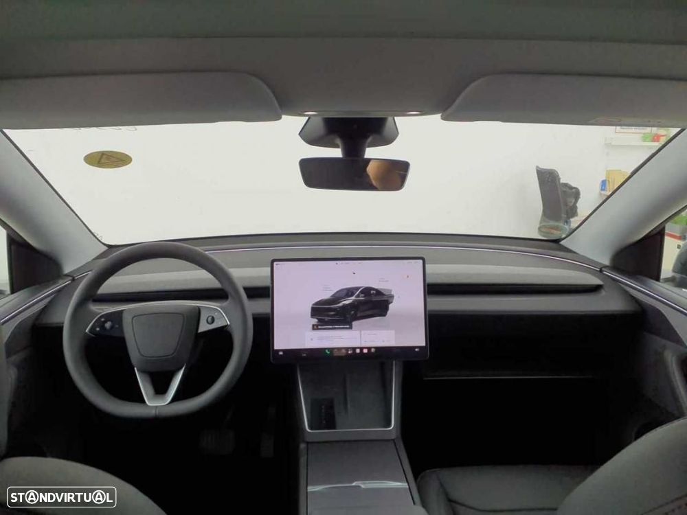 Tesla Model Y Long Range Dual Motor AWD - 5
