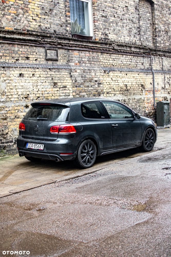 Volkswagen Golf 2.0 TSI GTI - 11