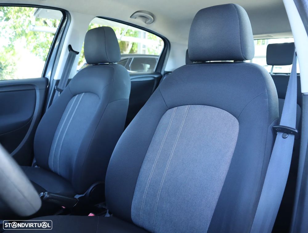 Fiat Punto 1.2 Young S&S - 25