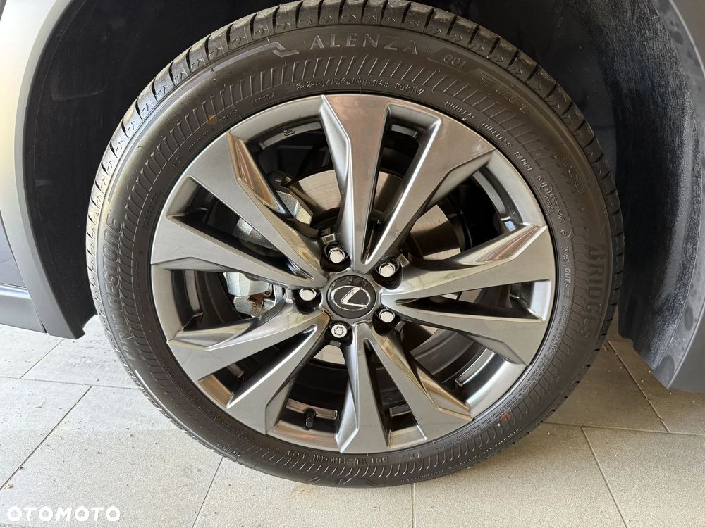 Lexus UX - 19