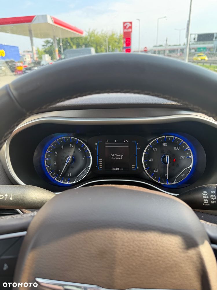 Chrysler Pacifica - 13