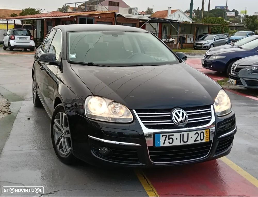 VW Jetta 1.6 TDi Confortline - 1