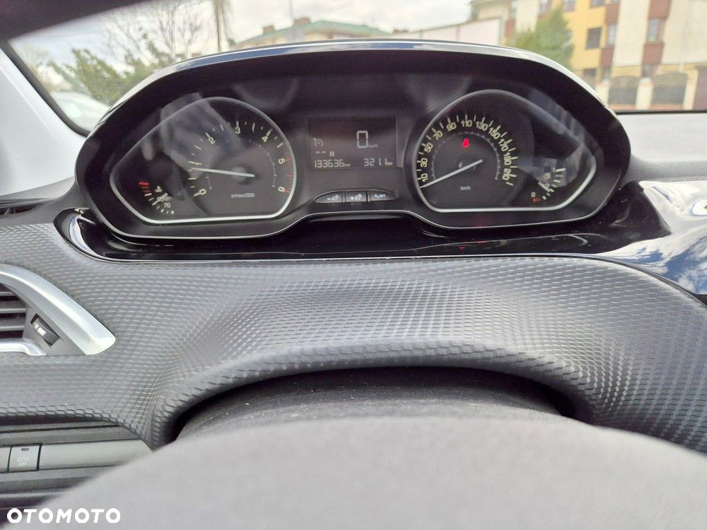 Peugeot 2008 1.5 BlueHDi Style - 14