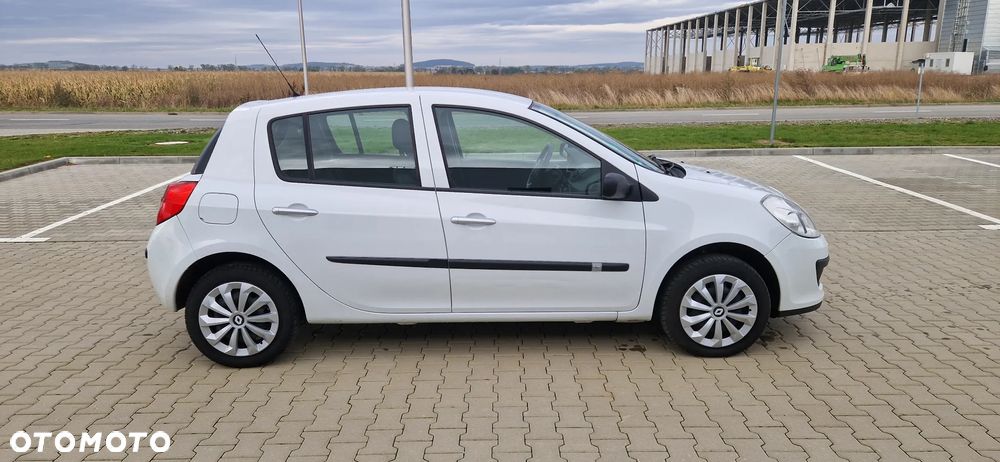 Renault Clio 1.2 16V 75 Dynamique - 5