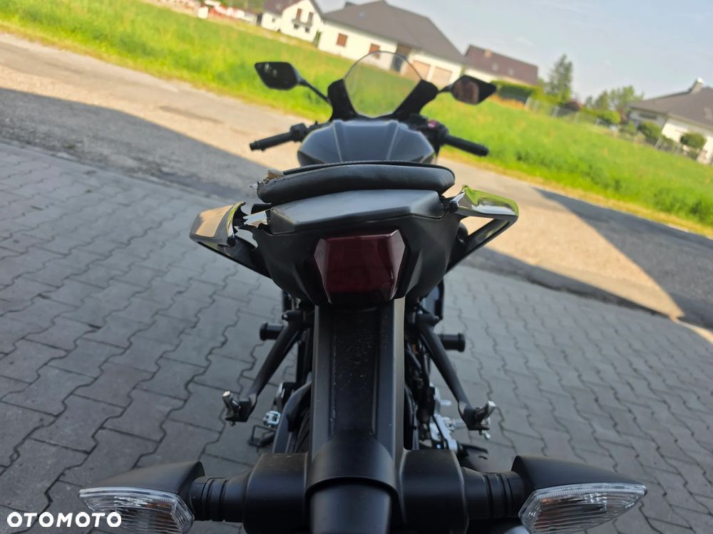 Yamaha YZF - 16