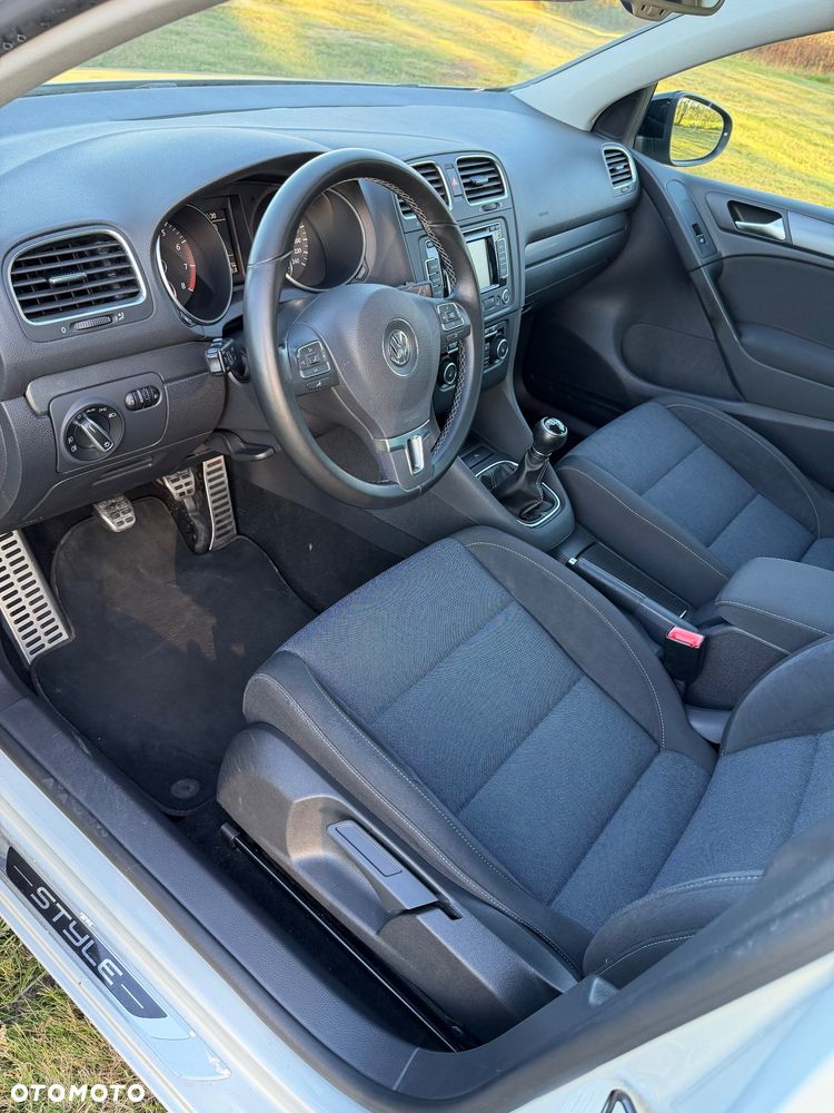 Volkswagen Golf - 21