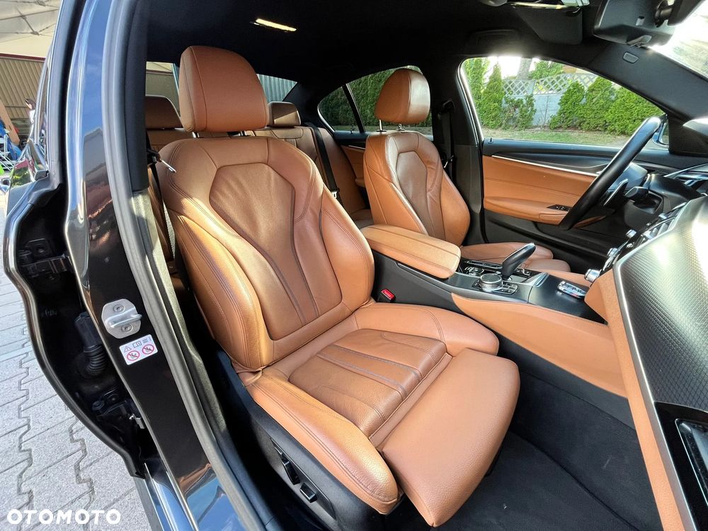 BMW Seria 5 530d xDrive mHEV M Sport sport - 22