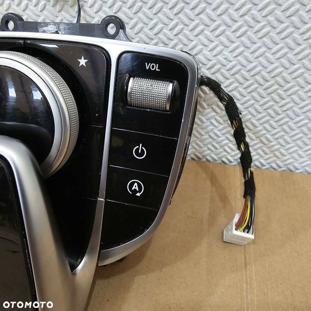 mercedes c-klasa w205 panel sterowanie touchpad kontroler - 3