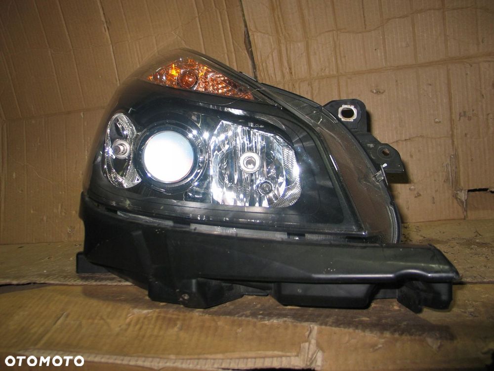Lampa przod renault clio 3 III 05-12r. 8200261612 europa - 9