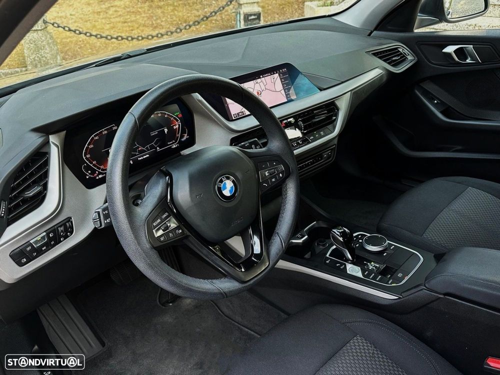 BMW 116 i Aut. Advantage - 9