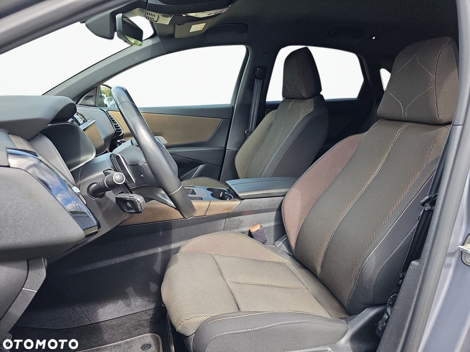 DS Automobiles DS 7 Crossback - 11
