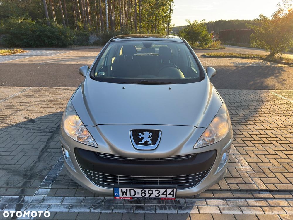 Peugeot 308 2008 photo 3