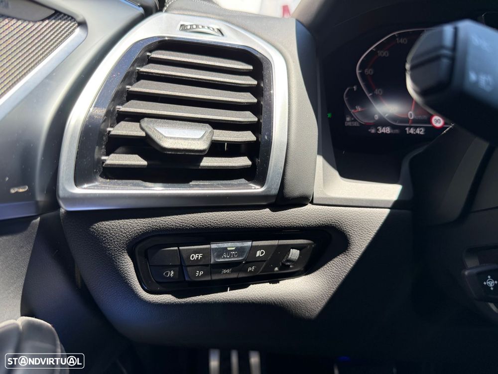 BMW 840 Gran Coupé - 32