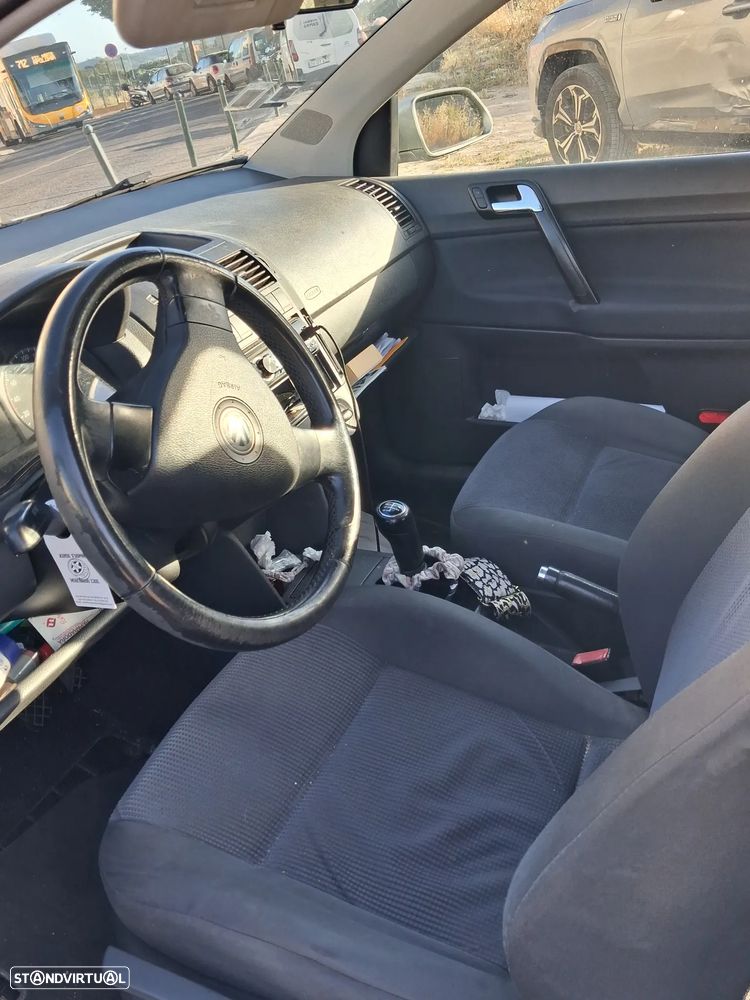 VW Polo 1.2 - 8