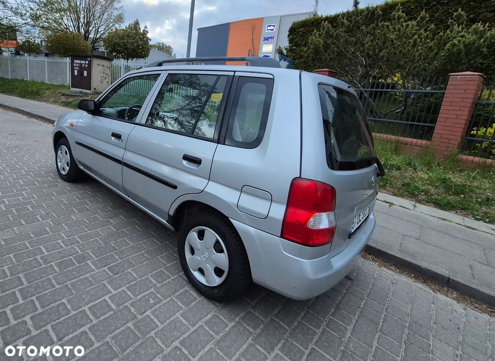 Mazda Demio - 4