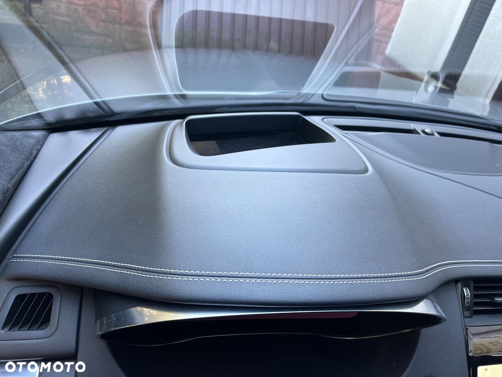 Jaguar E-Pace P300 AWD Sport - 9