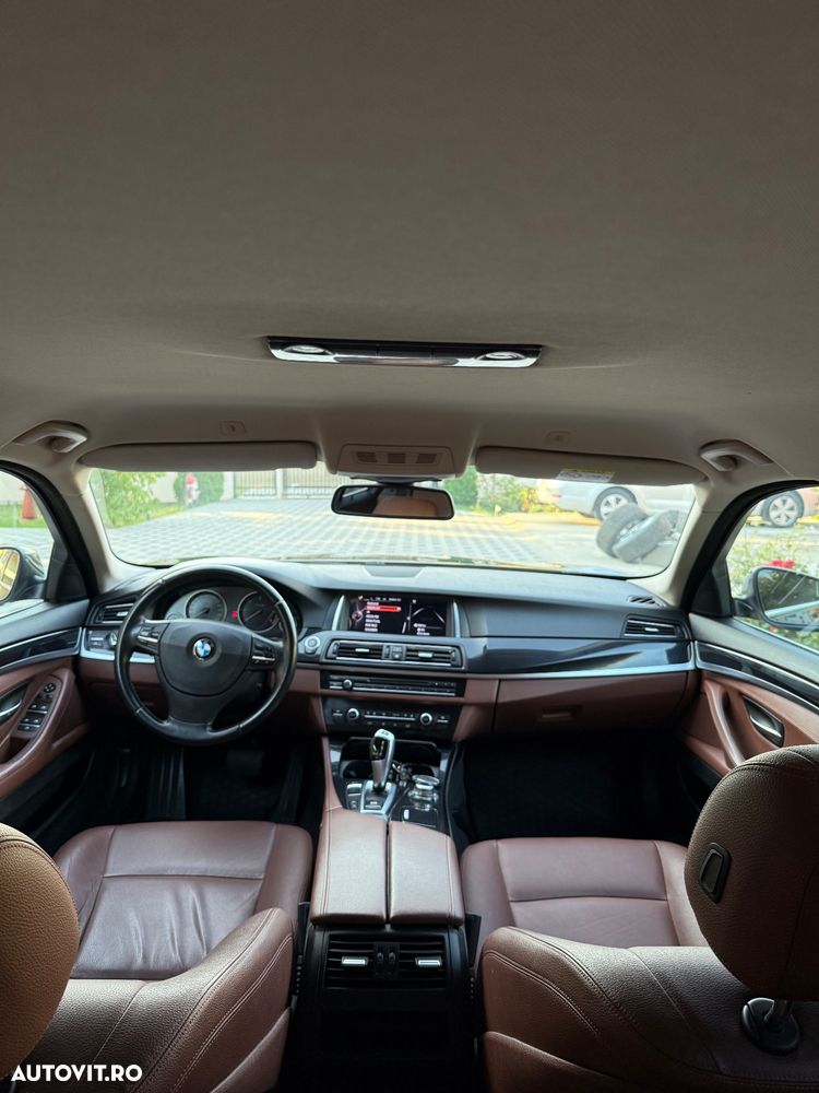 BMW Seria 5 520d xDrive AT - 12