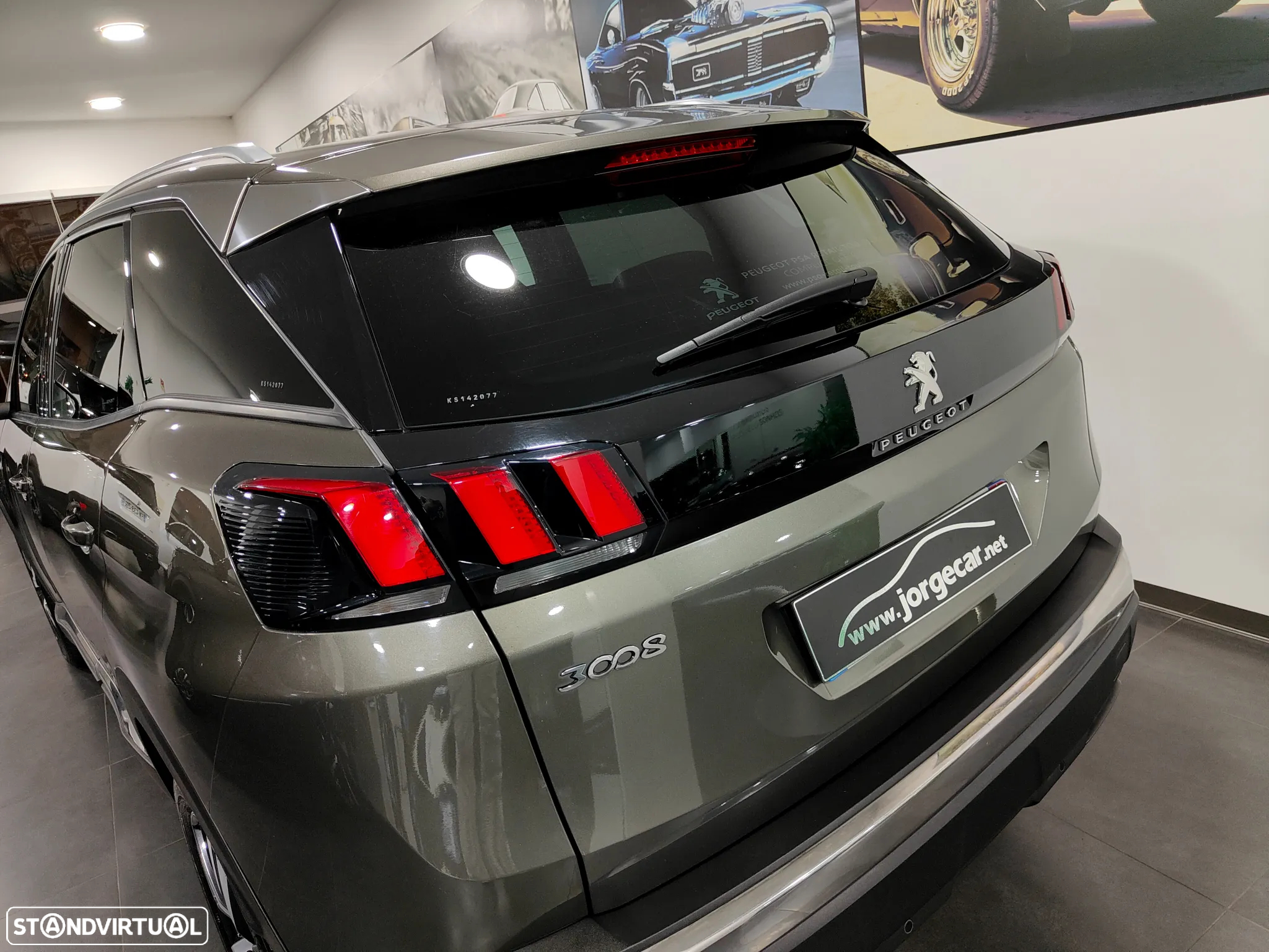 Peugeot 3008 1.2 PureTech Allure EAT8 - 19
