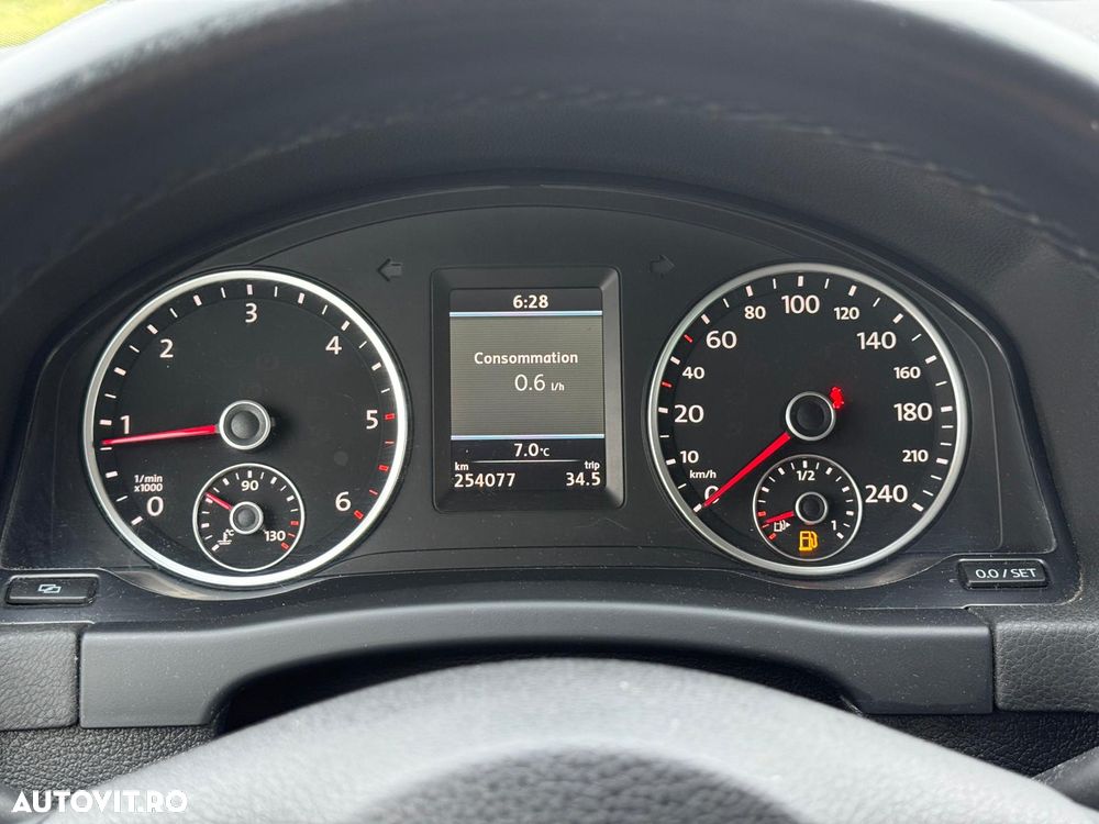 Volkswagen Tiguan 2.0 TDI DPF BlueMotion Technology Exclusive - 10