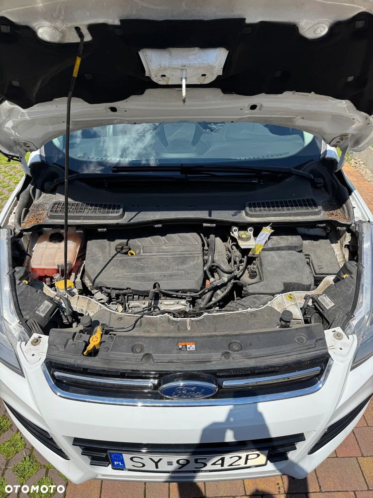 Ford Kuga 1.5 EcoBoost 2x4 Titanium - 16