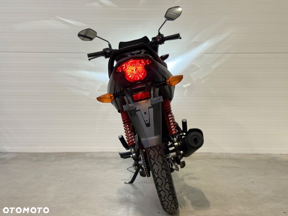 Honda CB - 4