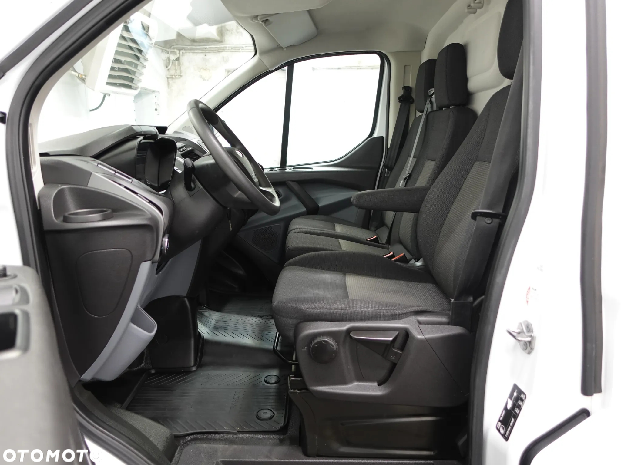 Ford Transit Custom - 21