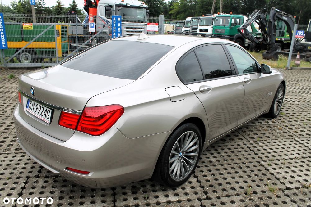 BMW Seria 7 730d Blue Performance - 9