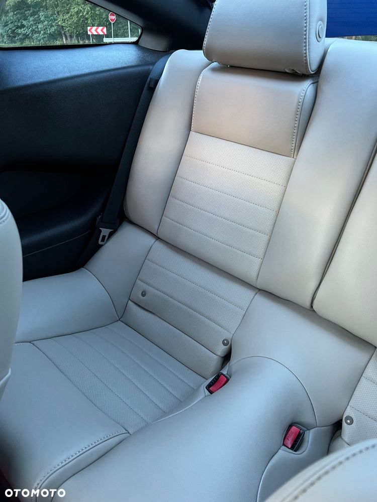 Ford Mustang 3.7 V6 Premium - 23