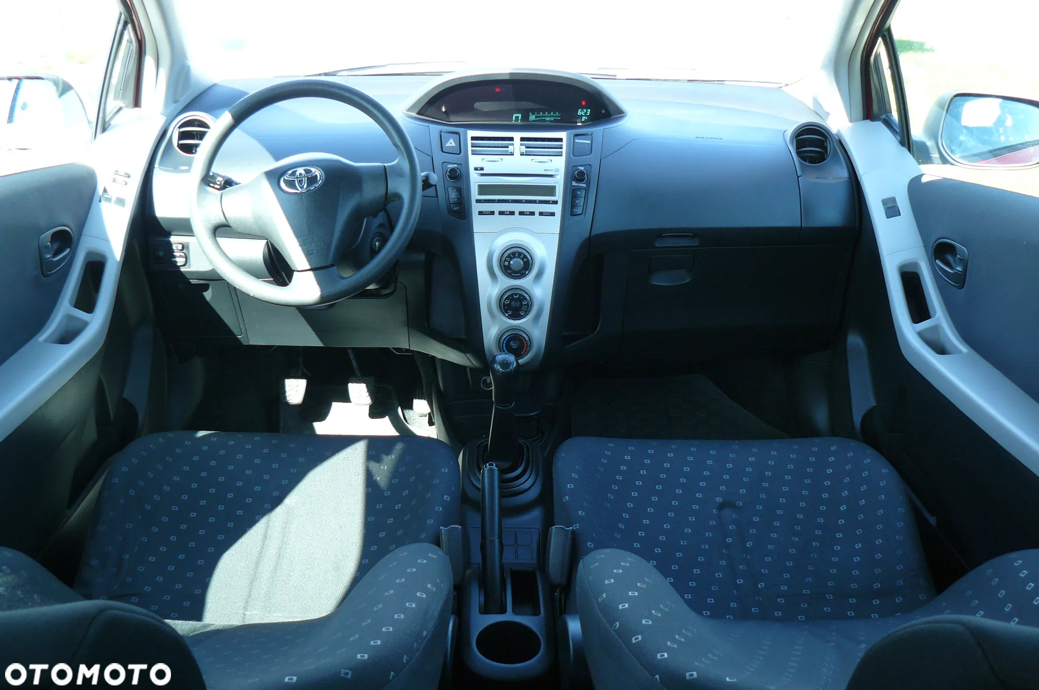 Toyota Yaris - 23