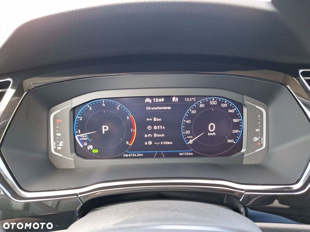 Volkswagen Touran - 17