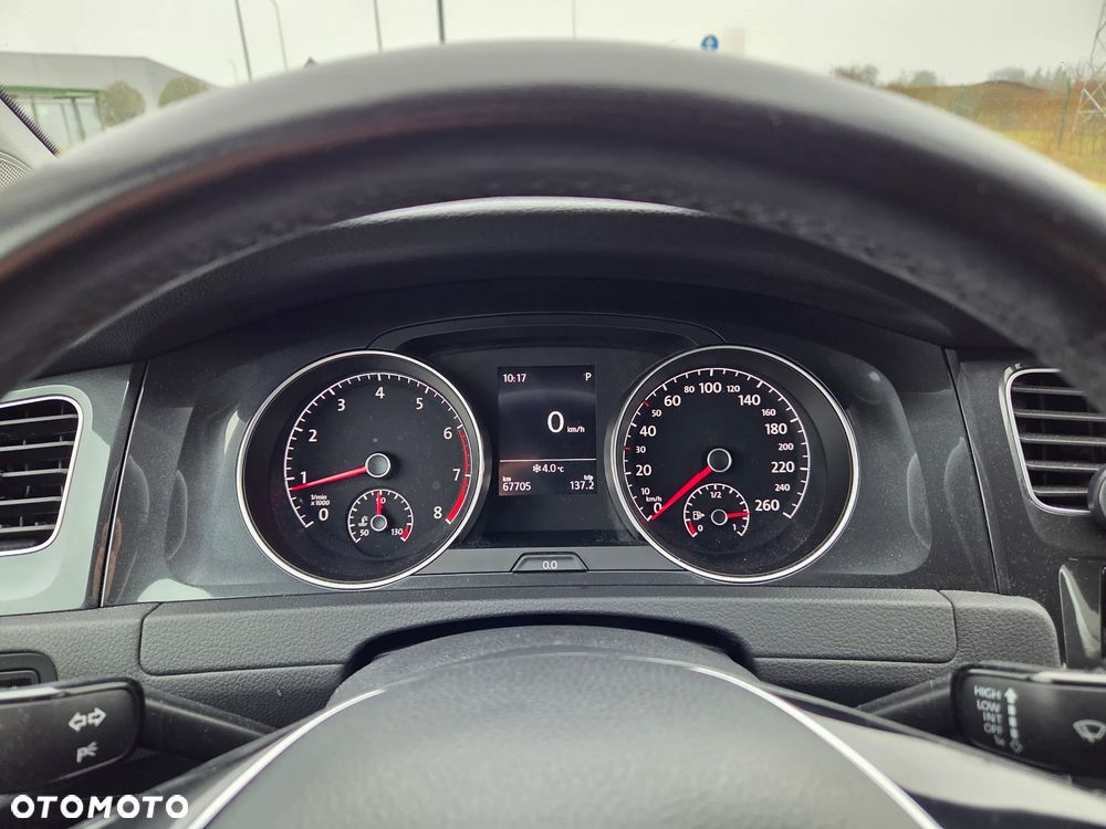 Volkswagen Golf - 13