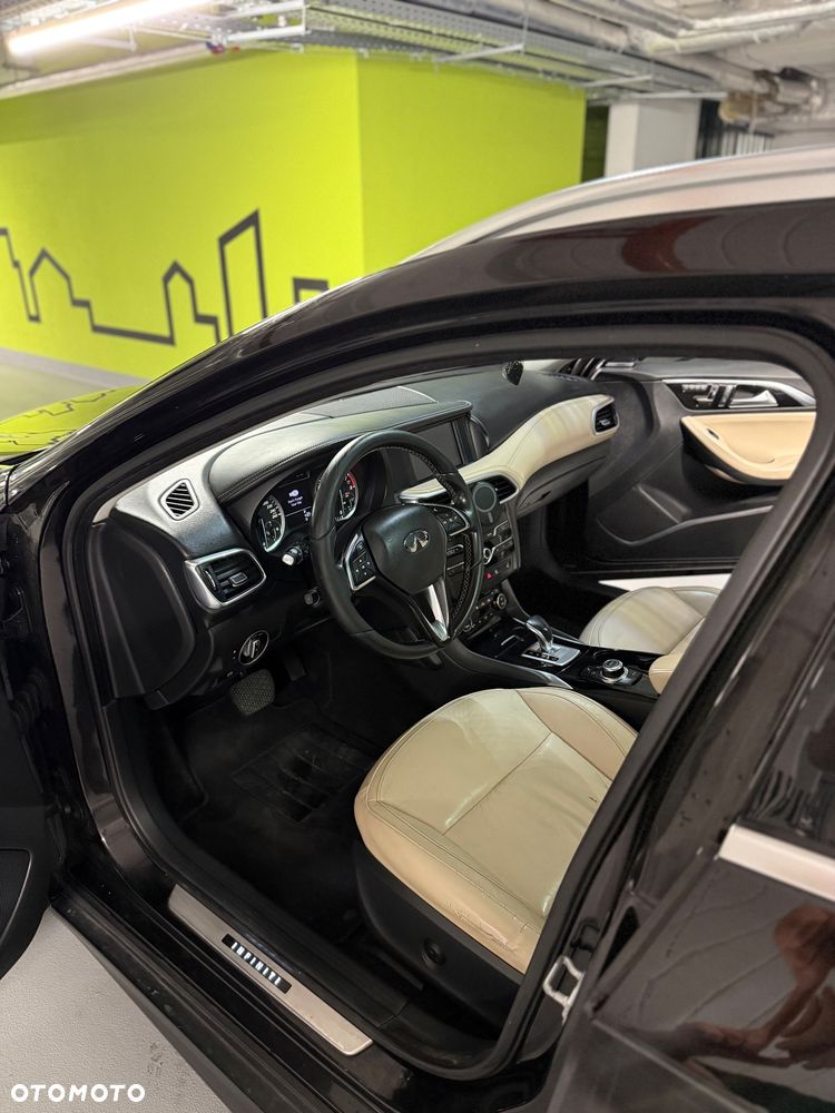 Infiniti QX - 9