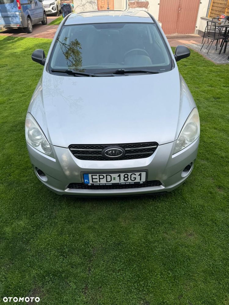Kia Ceed 1.4 L - 7