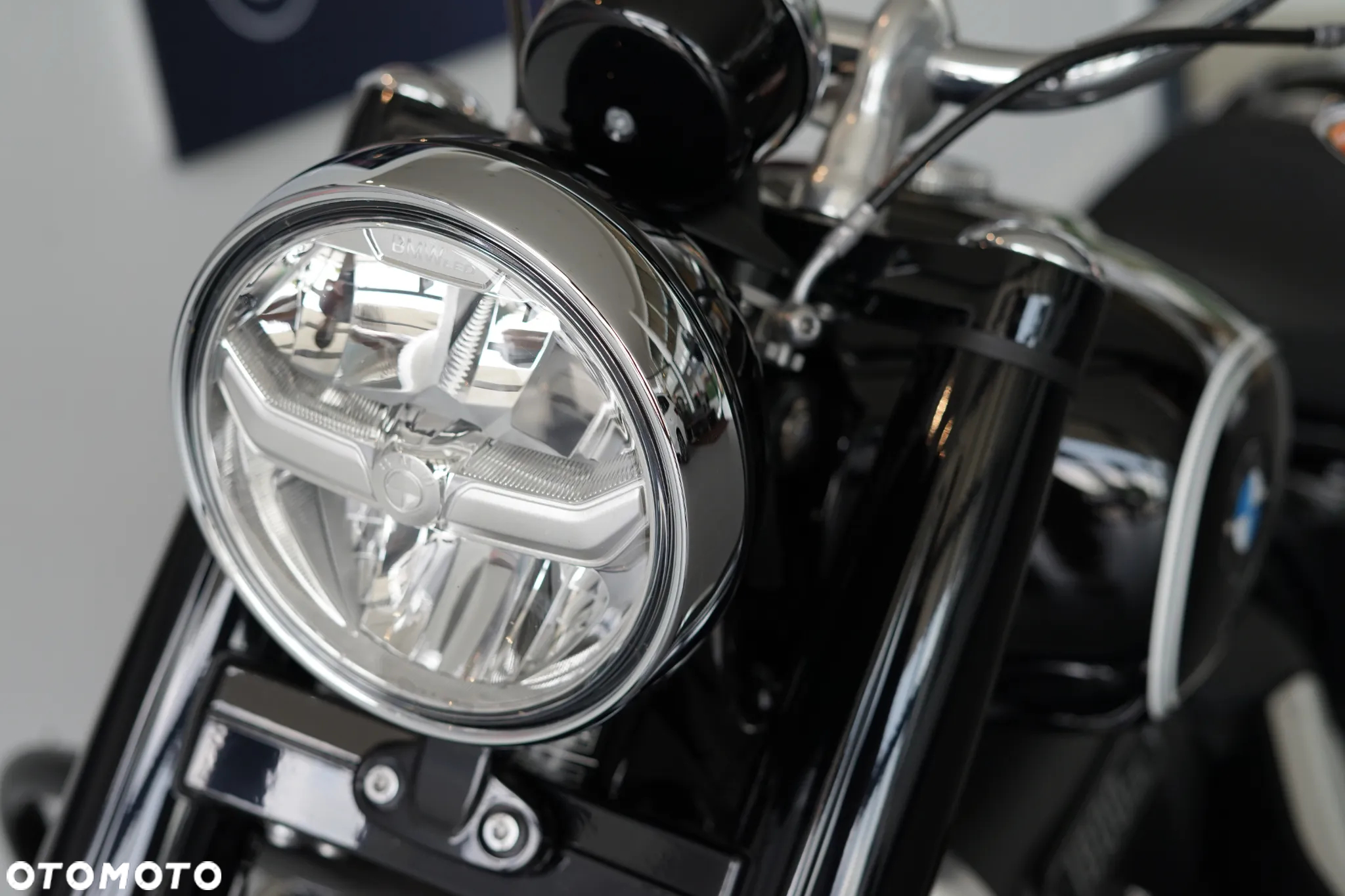 BMW R - 16