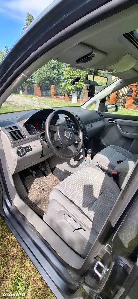 Volkswagen Touran 2.0 TDI DPF Trendline - 18