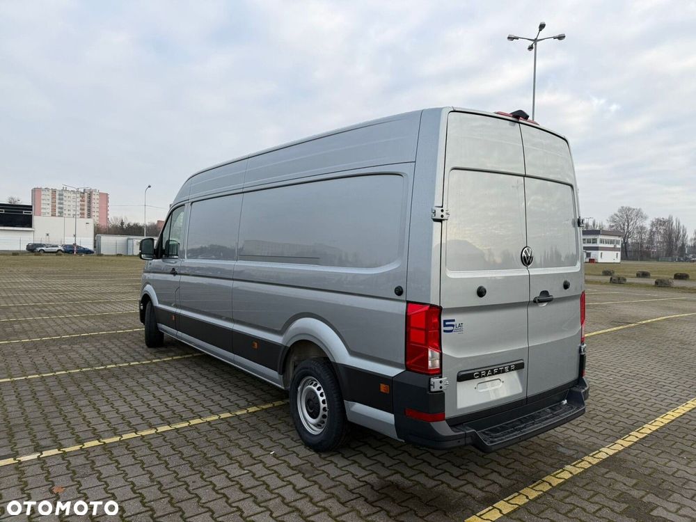 Volkswagen Crafter 35 2.0 TDI L4H3 4490 177KM AUTOMAT - 9