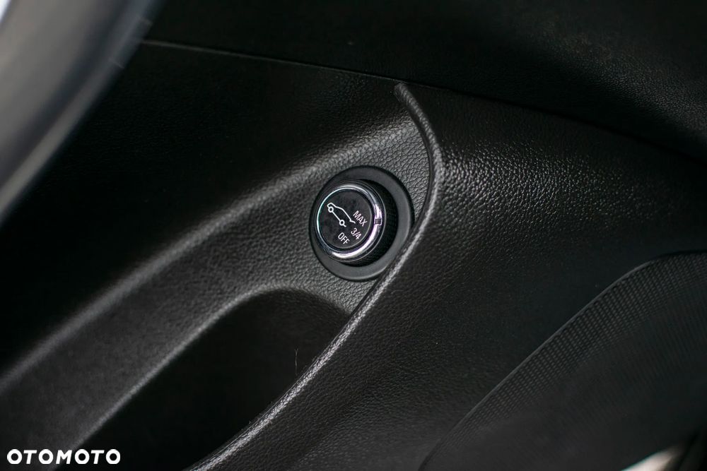 Opel Insignia - 35