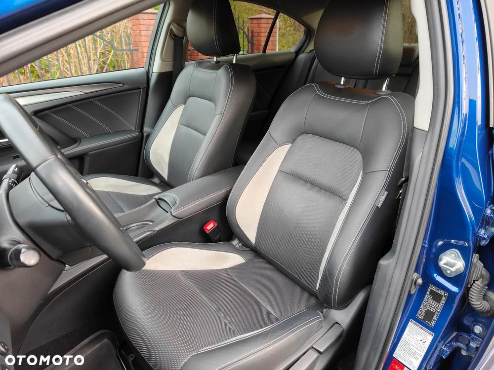 Toyota Avensis 1.8 Selection MS - 10