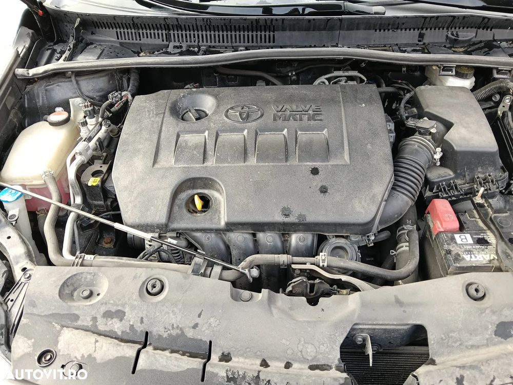 Toyota Avensis - 5
