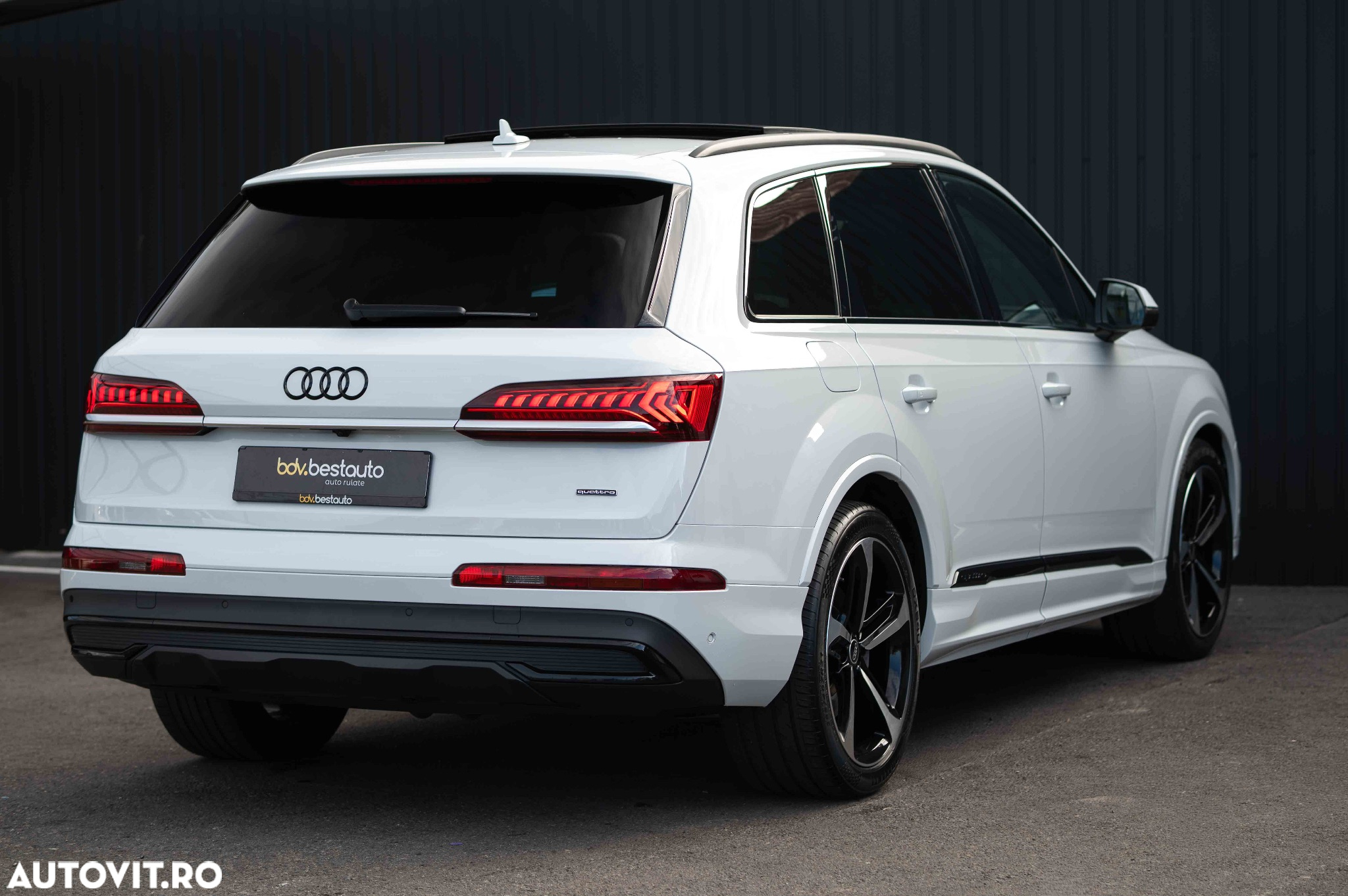 Audi Q7 3.0 55 TFSIe quattro Tiptronic Basic - 33