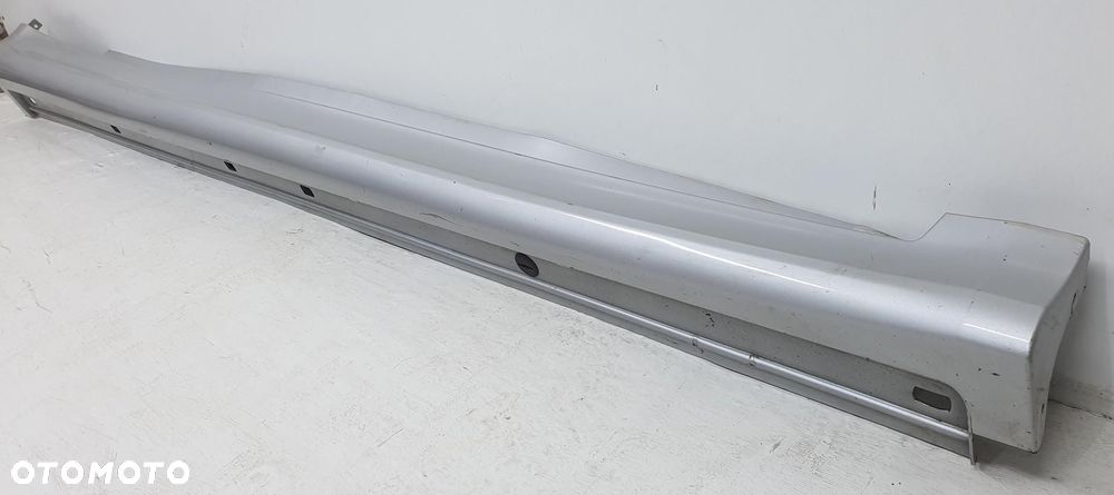 LISTWA NAKŁADKA PROGU PRAWA MERCEDES W245 A1696102208 - 2