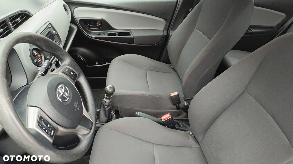 Toyota Yaris - 13