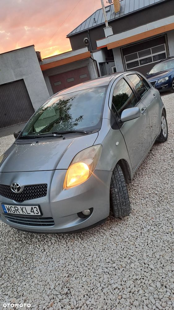 Toyota Yaris 1.3 Sol - 14