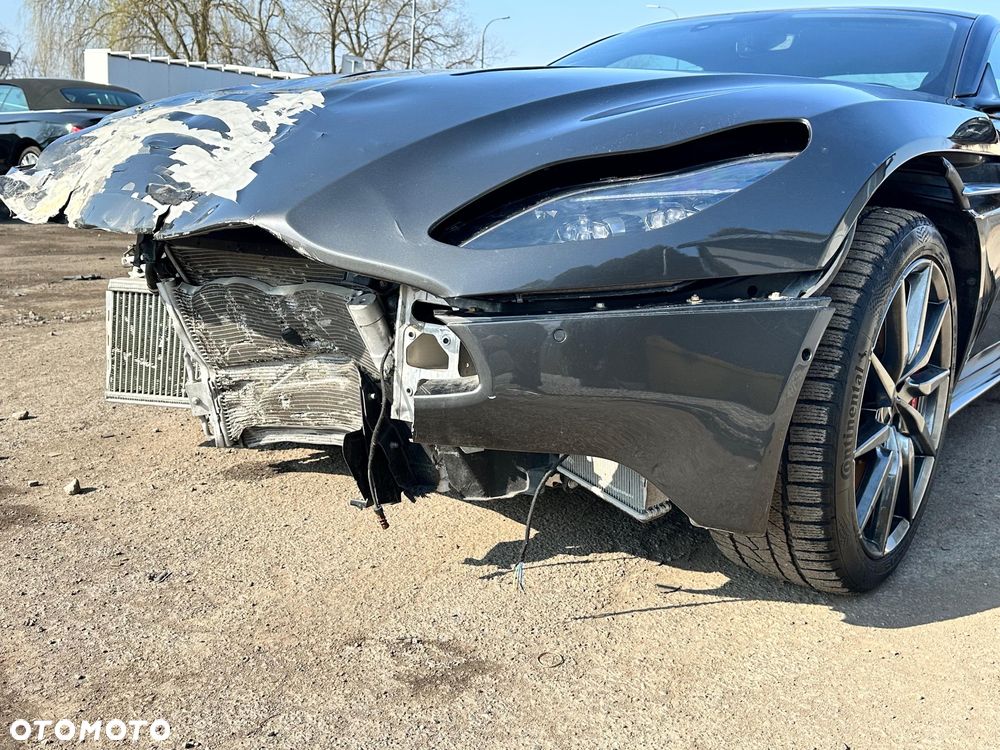 Aston Martin DB11 - 7